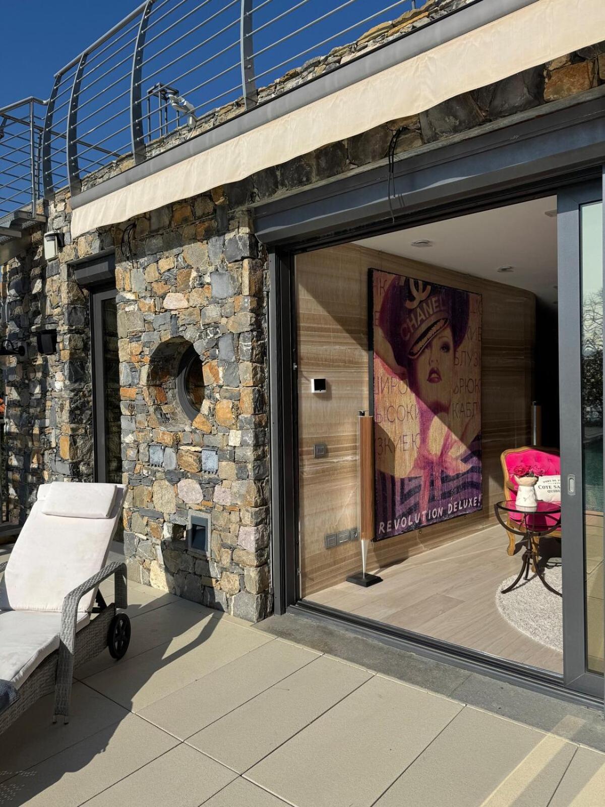 Villalino Tre Palme, Pool, 2 Schlafzimmer, 2 Baeder, Pool, Terrasse, Outdoor Fitness * Alassio