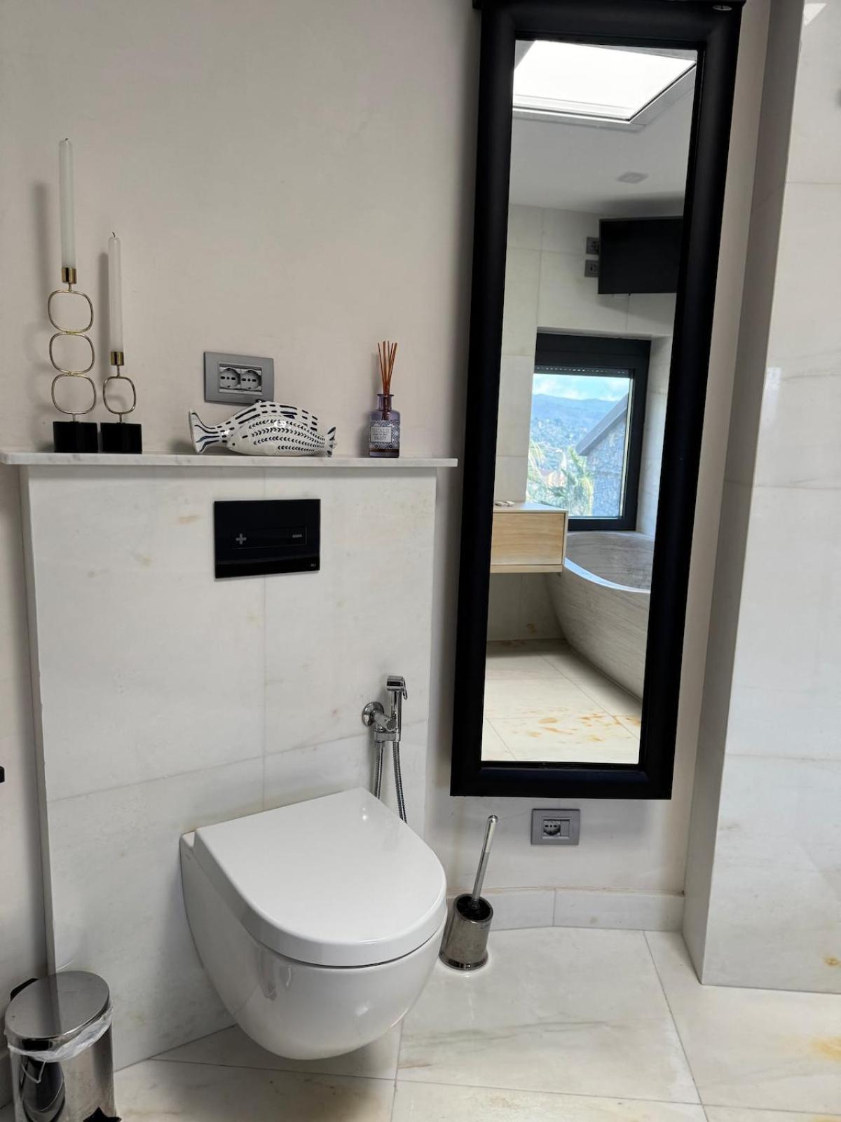 Villalino Tre Palme, Pool, 2 Schlafzimmer, 2 Baeder, Pool, Terrasse, Outdoor Fitness Appartamento