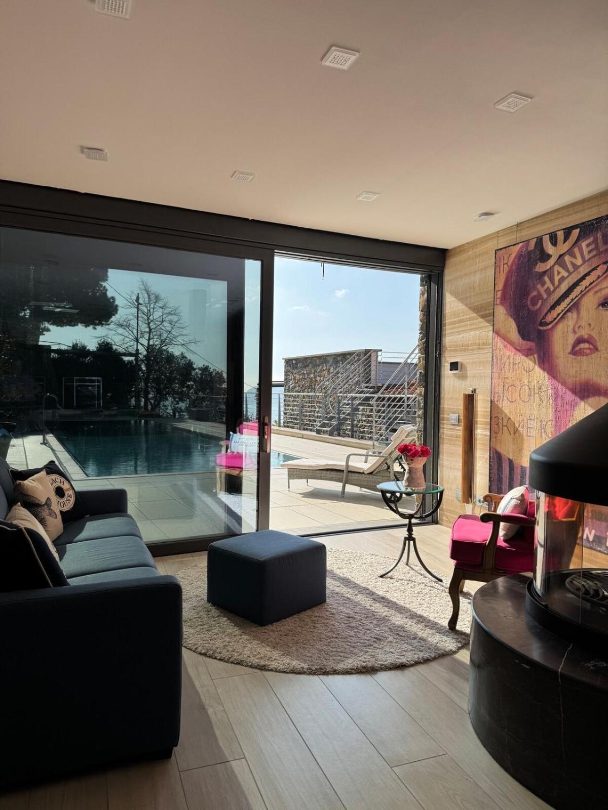 Villalino Tre Palme, Pool, 2 Schlafzimmer, 2 Baeder, Pool, Terrasse, Outdoor Fitness Appartamento