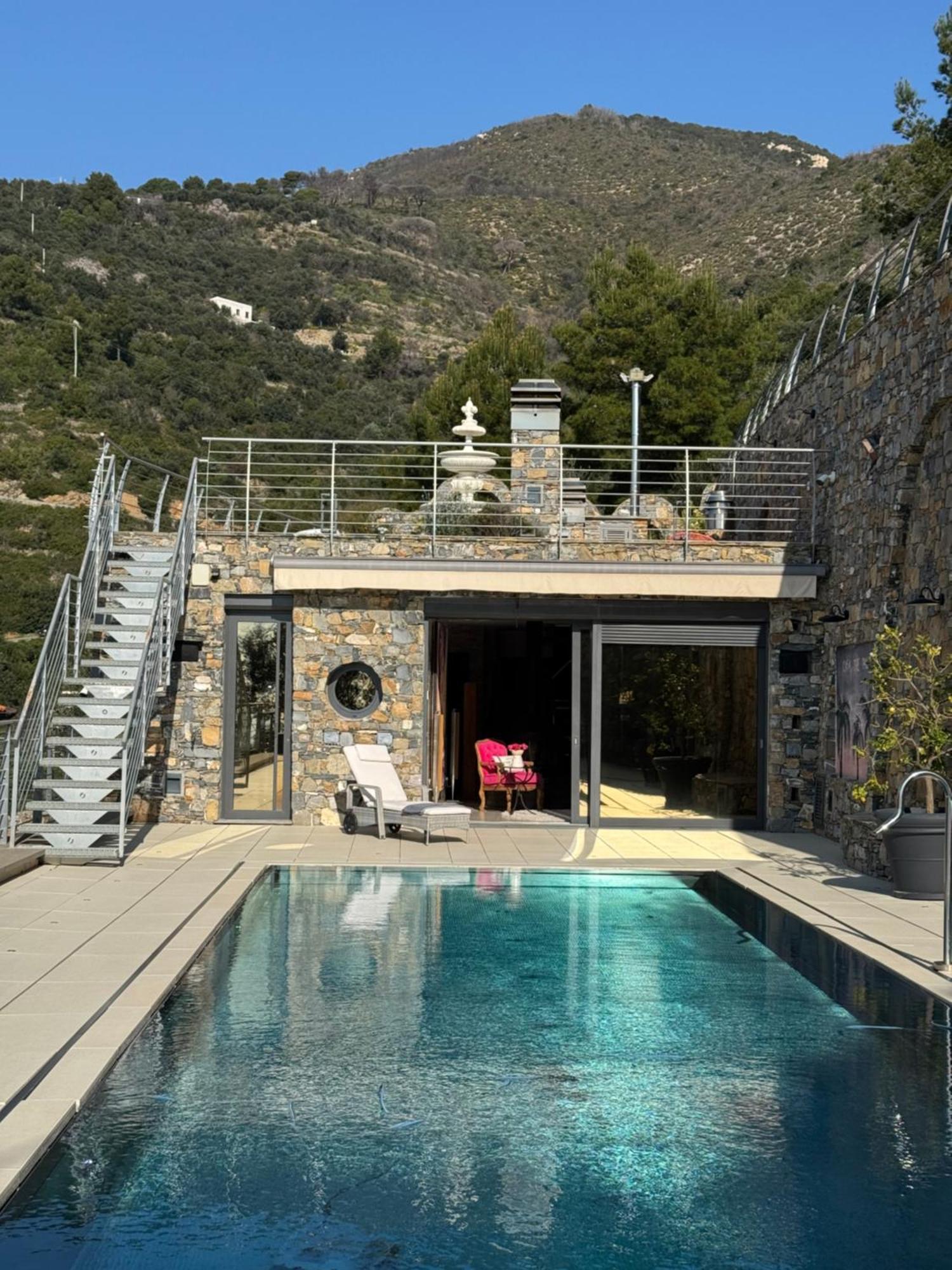 Villalino Tre Palme, Pool, 2 Schlafzimmer, 2 Baeder, Pool, Terrasse, Outdoor Fitness *